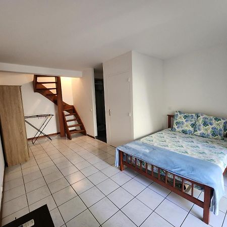 Appartement Cosy En Duplex Avec Jardin Et Cuisine A Trianon Нумеа Екстериор снимка