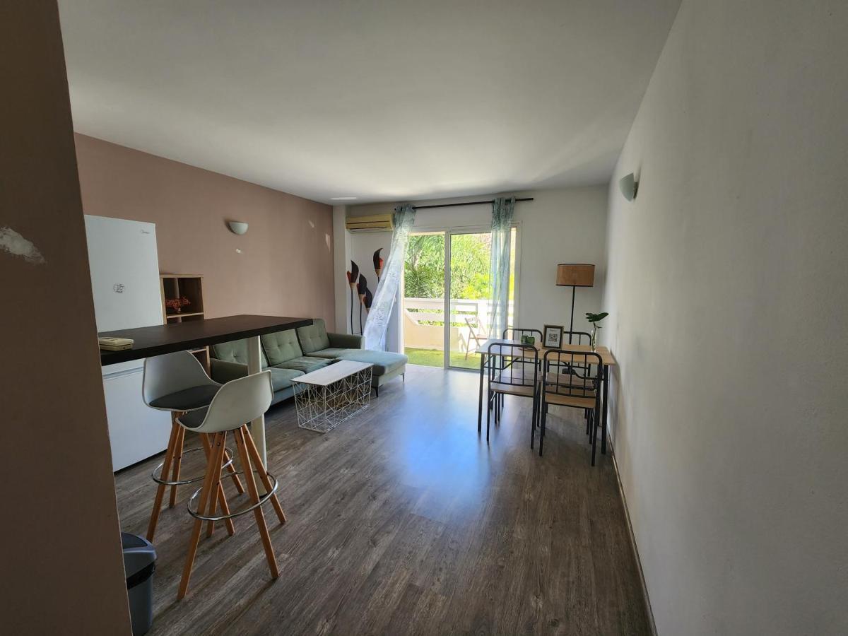 Appartement Cosy En Duplex Avec Jardin Et Cuisine A Trianon Нумеа Екстериор снимка
