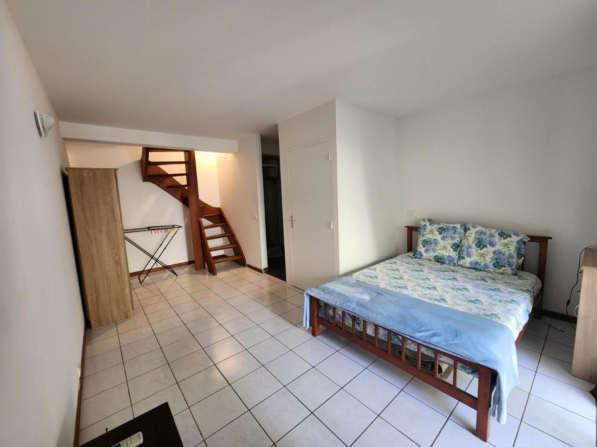 Appartement Cosy En Duplex Avec Jardin Et Cuisine A Trianon Нумеа Екстериор снимка